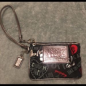 Poppy Coach wristlet